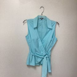 Women’s ANN TAYLOR 100% very soft cotton thin & very light weight aqua blue sleeveless top… Size 6