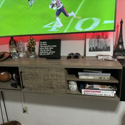 Floating TV Stand 80$ 