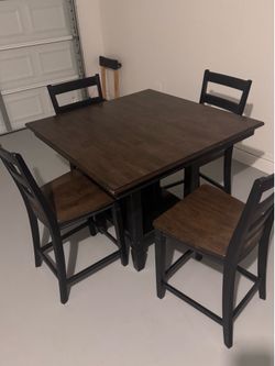 Kitchen table