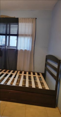 Full trundle bed