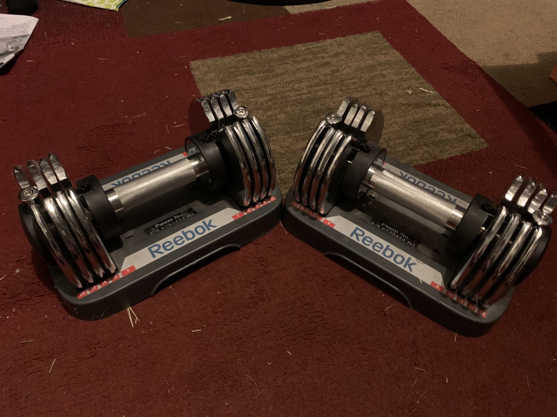 Reebok adjustable dumbbells 5-25 pounds each