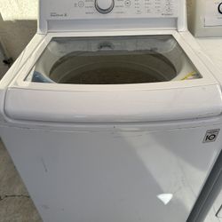 Lg Washer Like New 2 Year Old 