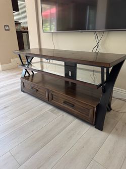 Tv stand