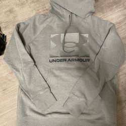 Womens Under Armour Sweatshirt