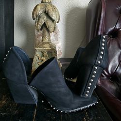 Gianni Bini Studded Leather Booties 9.5