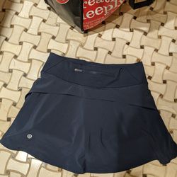 Lululemon Play Off Pleats Skirt Size 2