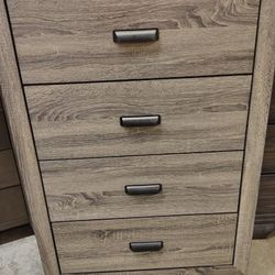 4 Drawer Standing Chest