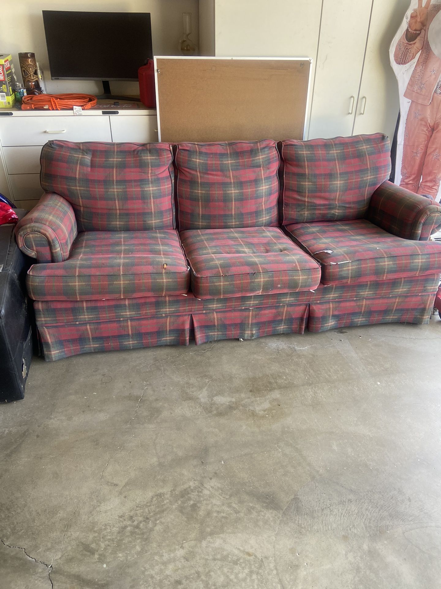 FREE Plaid Couch 