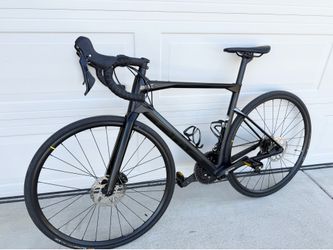 2021 BMC RoadMachine Four Carbon Fiber 54cm Shimano disc Brakes