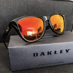 New Oakleys  Box, Pouch Cloth All Included