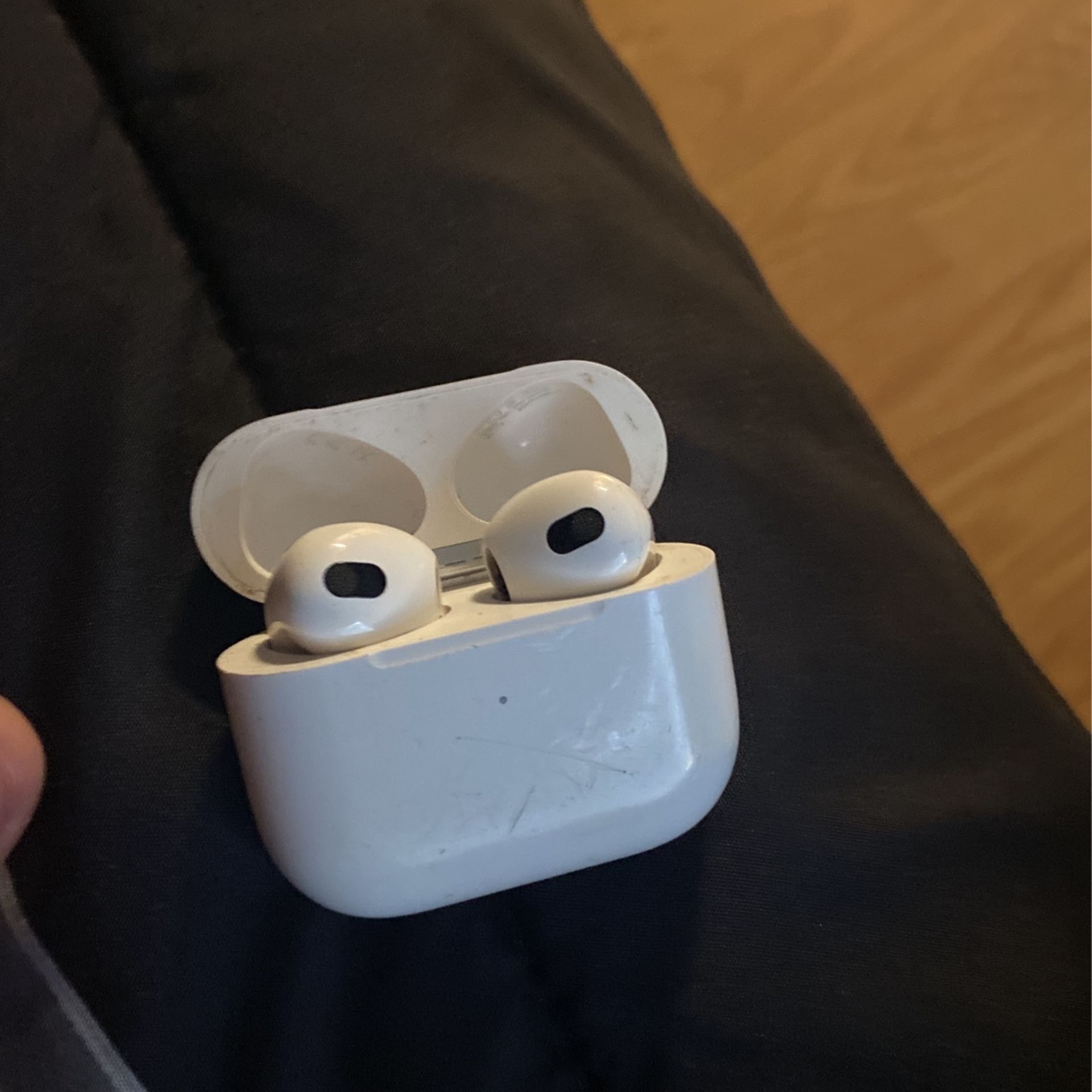 AirPods
