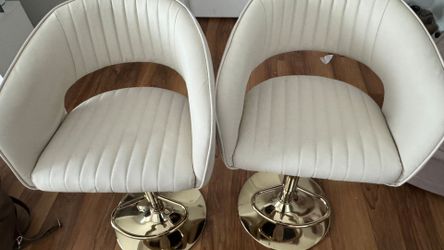 Beige barstools
