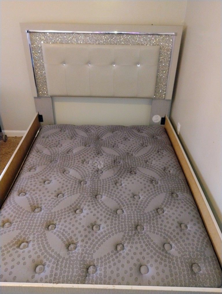 Bed Frame Dresser Nightstand With Mirror 580 All Together Bed Not Included Indianapolis