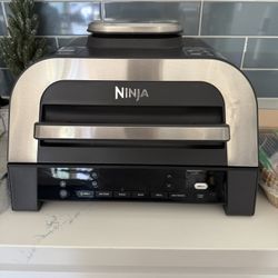 Ninja Smart Foodi 6 In 1 Indoor grill With Air fryer 