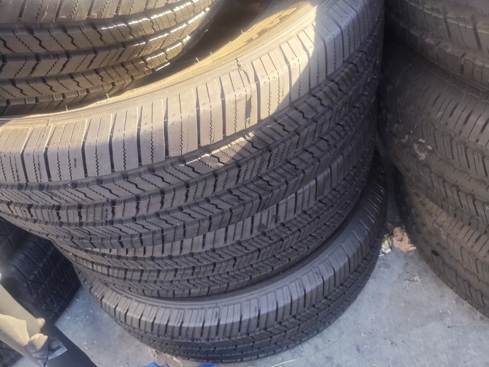 245/70/17/ SEMI NEW FOUR TIRES MICHELIN $300