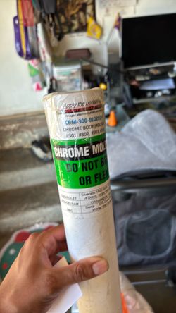 Chrome body molding