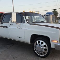 1989 Chevrolet R3500