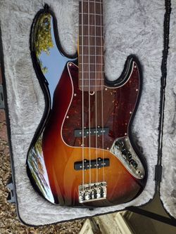 Fender American Prof. II Fretless Jazz Bass + Case - pickup Upgrade