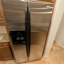 25 CU. FT. WHIRLPOOL REFRIGERATOR 