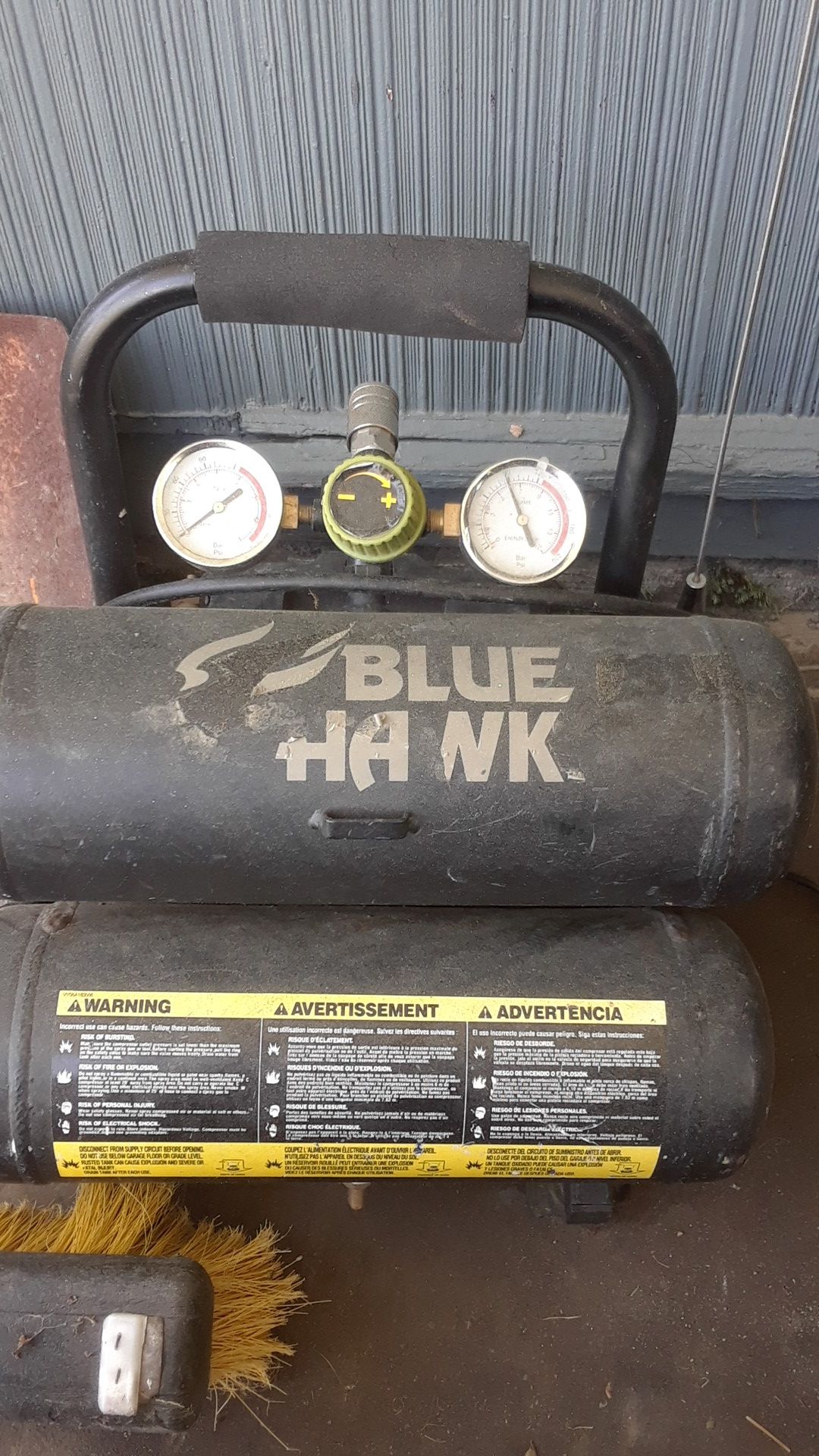 Blue hawk air compressor