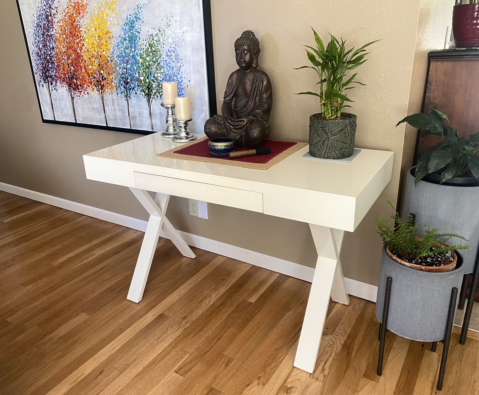 Modern Desk - Beautiful Multifunctional