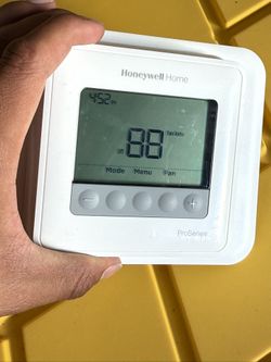 Honeywell Pro TH4 Thermostat