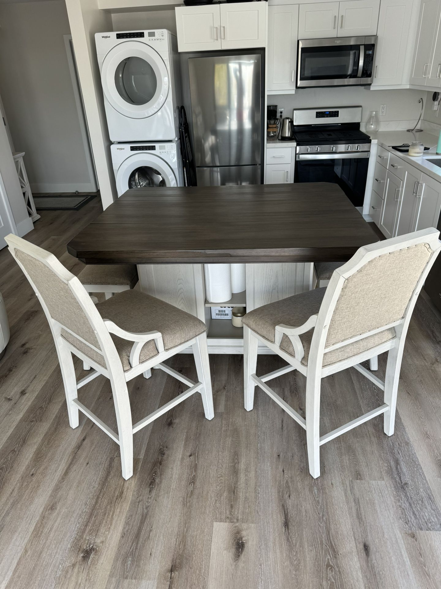 Kitchen Island Table With Chairs & Stools 