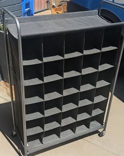 Shoe storage rolling