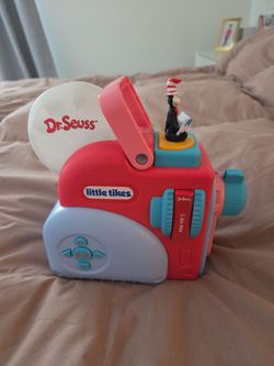 Little Tikes Dr. Seuss Story Projector