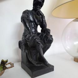Black Classical Sculpture – Excellent Condition