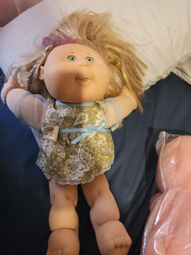 VINTAGE CABBAGE PATCH DOLL