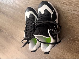 Kids soccer shoes size 12 toddler