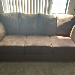 Brown Cloth Couch – Good Condition
