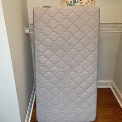 Baby/toddler Newton Breathable mattress 