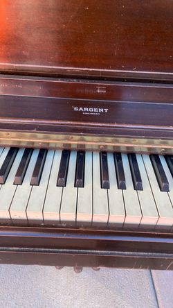 Sargent Cincinnati Upright Piano