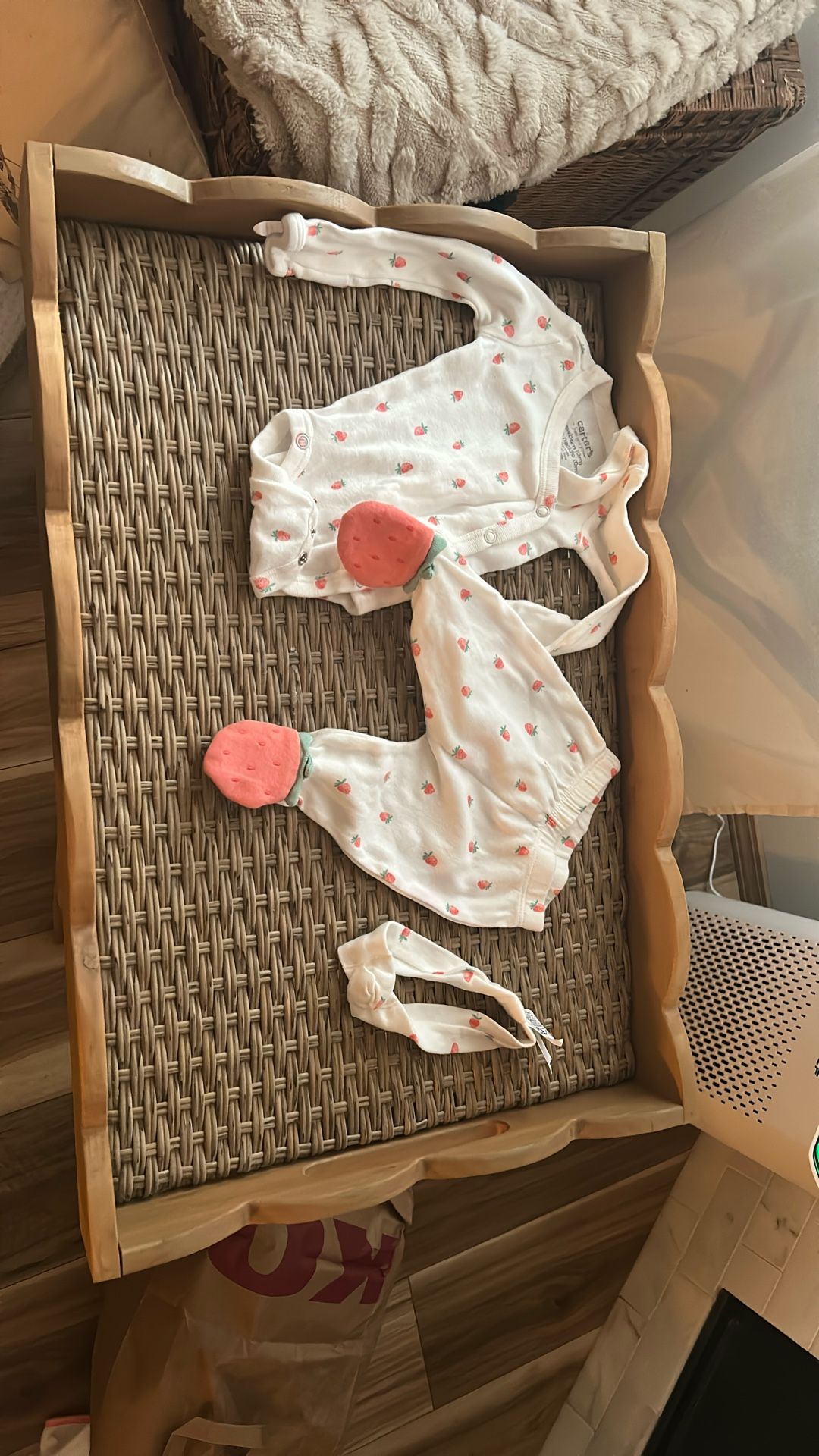 Over 15 Pieces Of Newborn Girls Clothing 