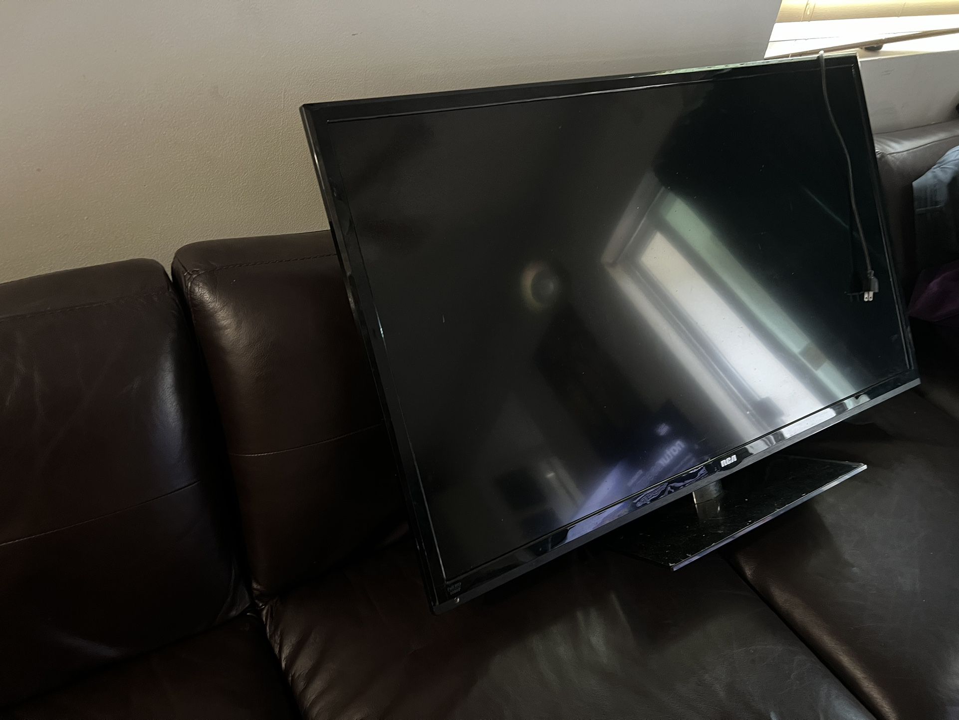 For Repair - 45 LED LED FULL HDTV