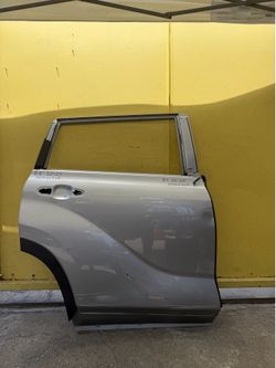 2020-2025 TOYOTA HIGHLANDER REAR PASSENGER SIDE DOOR SHELL