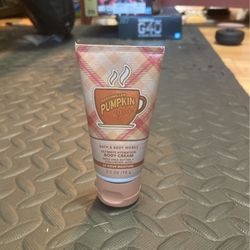 Bath & Body Works marshmallow pumpkin latte