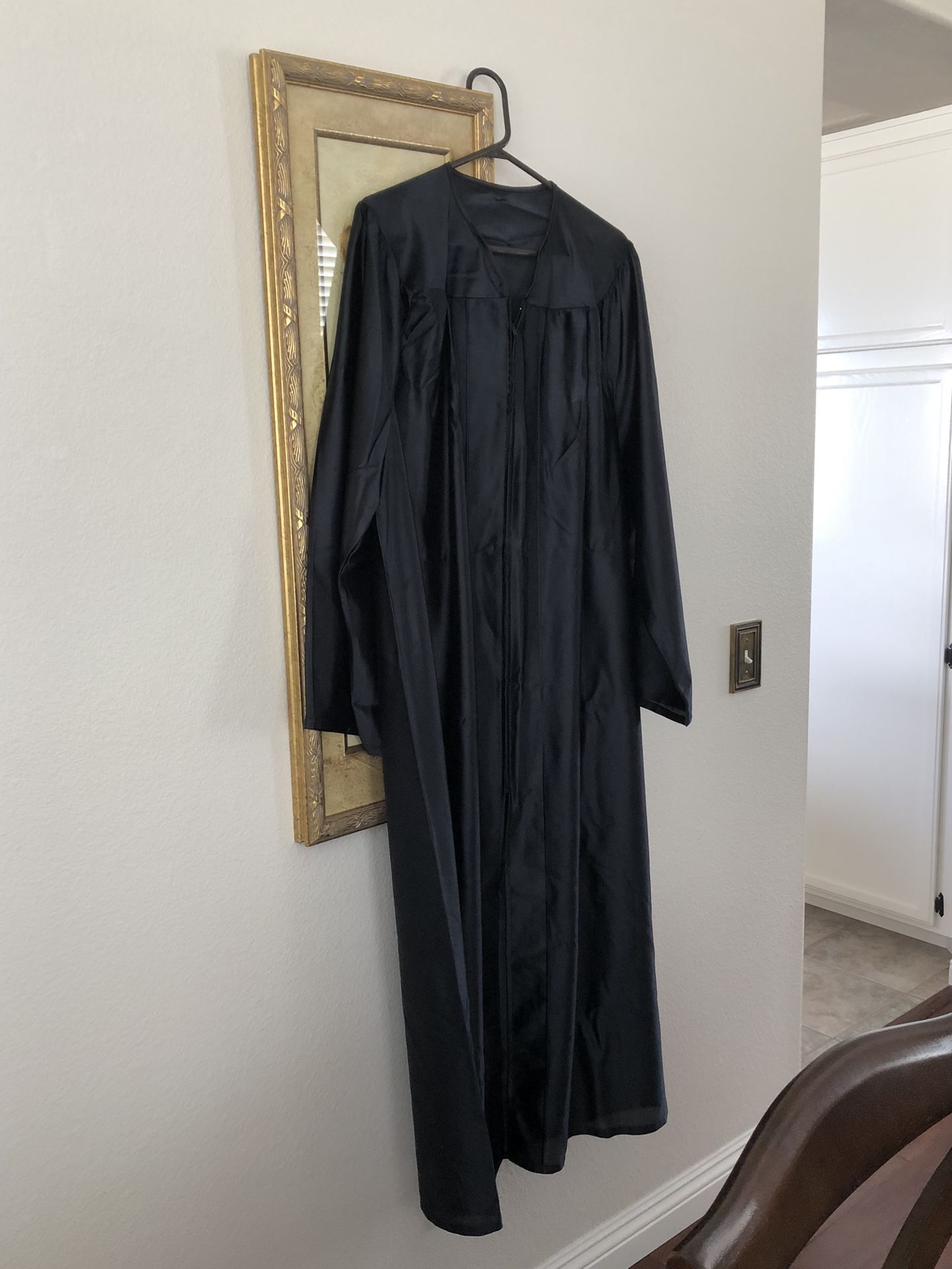 Black LAST ONE - Still Available As Of 6/1/25 Zippered Graduation Gown And Mortarboard
