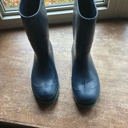 Size 5-6 Kids Rain Boots