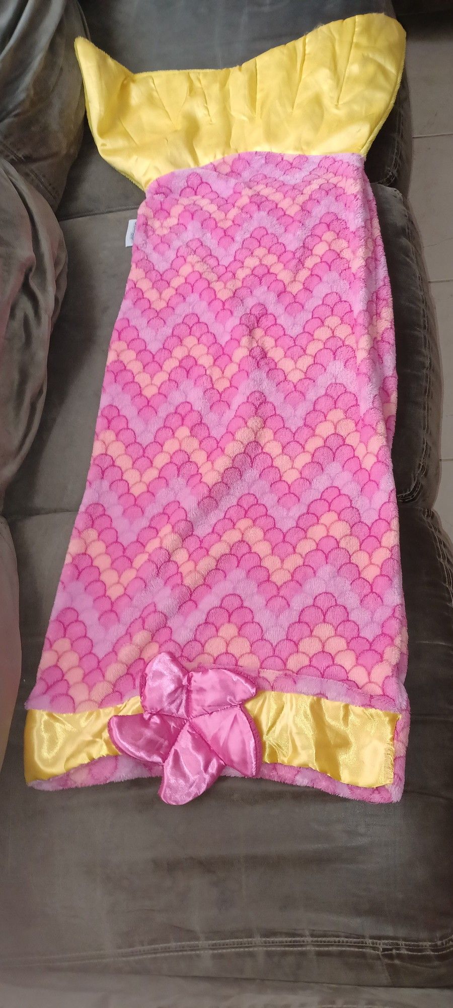Snuggie Pink Mermaid Tail