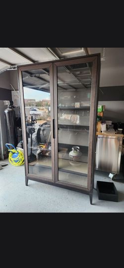 Cabinet with glass door