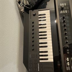 Native Instruments Komplete Control M32