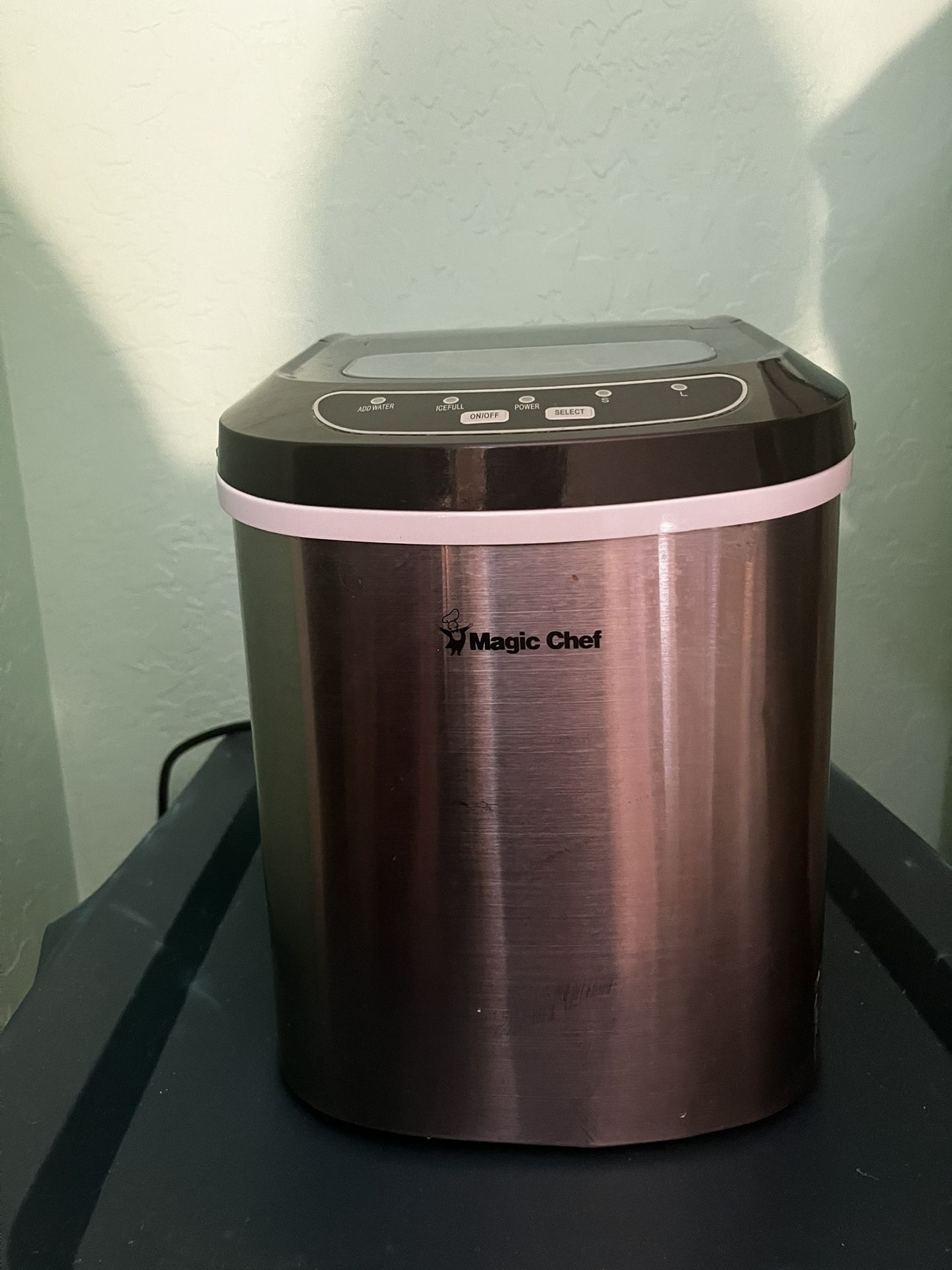 Magic Chef Ice Maker