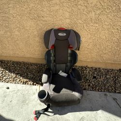 Graco Booster Car Seat w/ Cup Holders (2022)