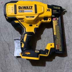 Dewalt 20v XR 18ga Stapler 