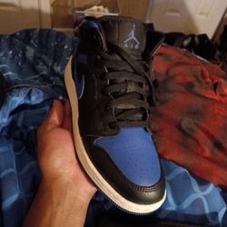 Womans Jordan 1 Royal Blue 
