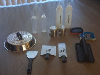 Blackstone Accessories / BBQ Equipment - Spatulas, Press, Cleaning Supplies 