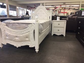 BRAND NEW BED FRAME NIGHT STAND MATTRESS AND BOX SPRING